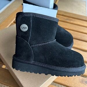 UGG Classic Suede Boots | Toddler 7